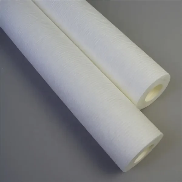 30 40 'ステンレス鋼フィルター ハウジングのための中心が付いているインチ PP によって回される水フィルター カートリッジ